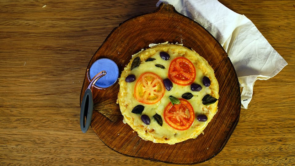 No canal da <a href="/luandagazoni/">not cute just psycho</a> saiu vídeo:

 " PIZZA de FRIGIDEIRA | Receita #171 Torrada Torrada " 

goo.gl/572SHt