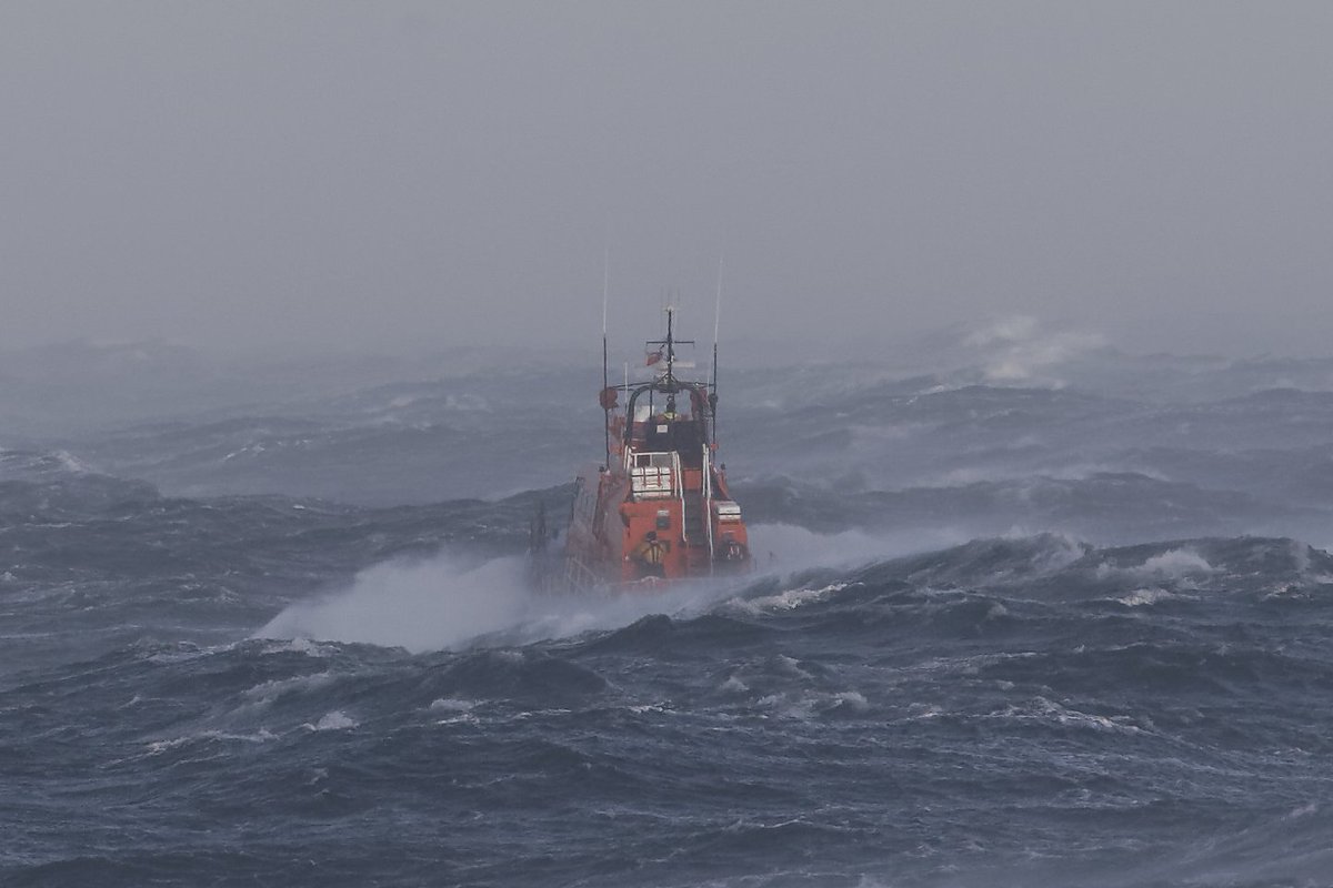 RNLIFraserburgh's tweet photo. @RNLIFraserburgh  26.12.2016Taken by DLA/TREASURER Stuart Fenty. https://t.co/O9Ifsaq4ew