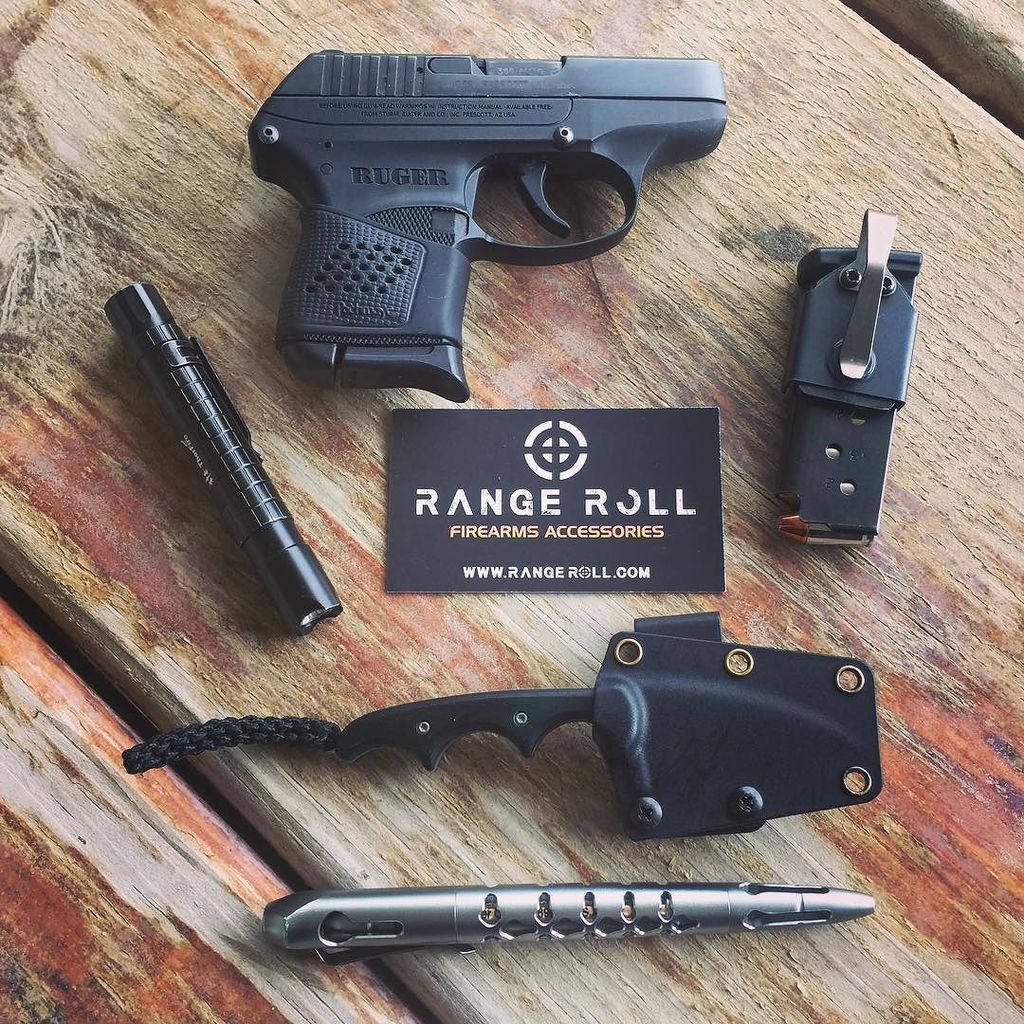 RangeRoll's tweet photo. Minimalist EDC kit: Ruger LCP with extra mag, Tulster NeoMag, CRKT Folts Minimalist knife,… https://t.co/VD9xjemo5x https://t.co/HKCGl9OTUf