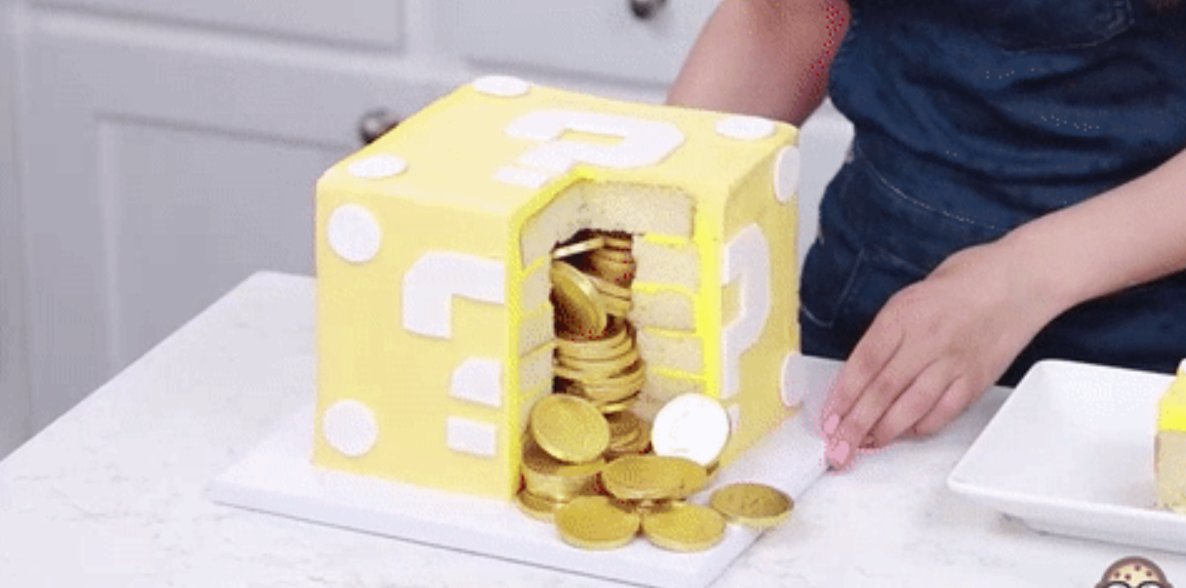NerdApproved's tweet image. Learn How To Make A Super Mario Question Block Surprise #Cake [Video] ow.ly/JUo8307Gluw #Recipes