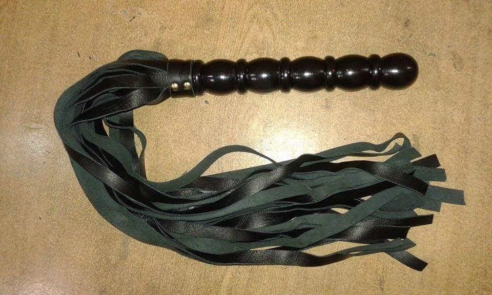 bdsmpkk's tweet photo. Floggers and whips https://t.co/kexcLdAbSo