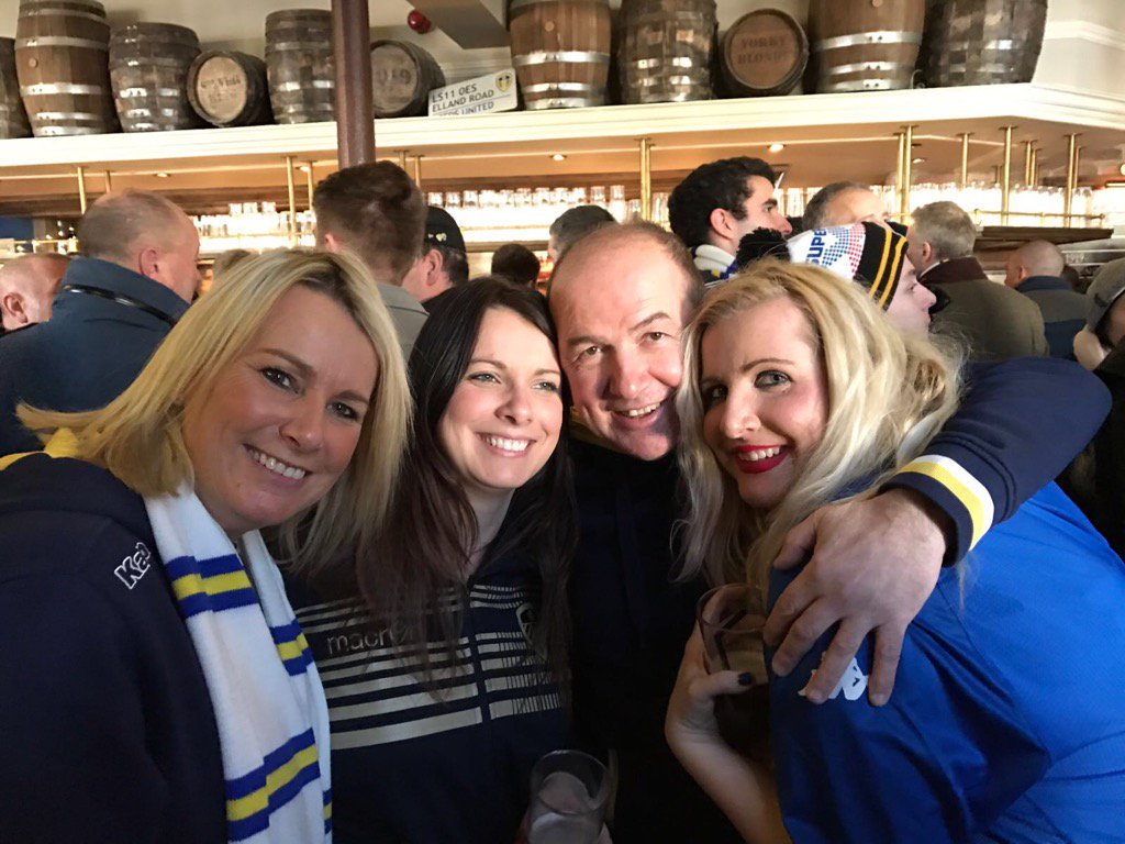 swarner32's tweet photo. @oldpeacockleeds this was before game.... quite sober I think?? https://t.co/aL9cIpw7uP