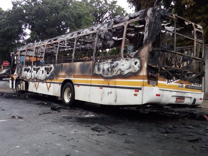 Ver imagem no Twitter Ver imagem no Twitter