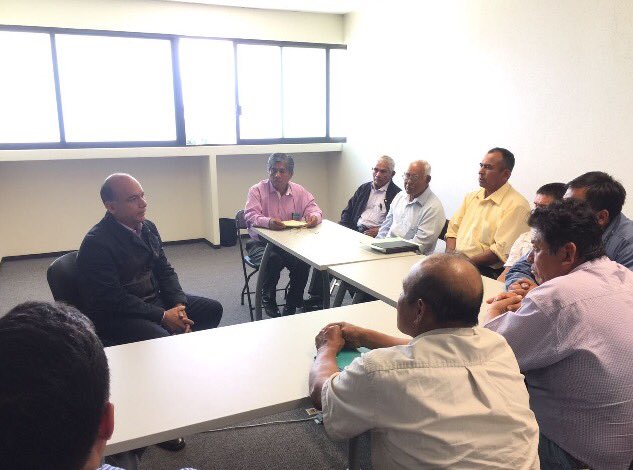 _Gaby_Salazar's tweet photo. Agradezco a @DavidMayren Director Gral del @CAO_GobOax la atención a presidentes de #Tonala , #Tequixtepec y #Amatitlan #MixtecaBaja https://t.co/VTsHmKyZoO