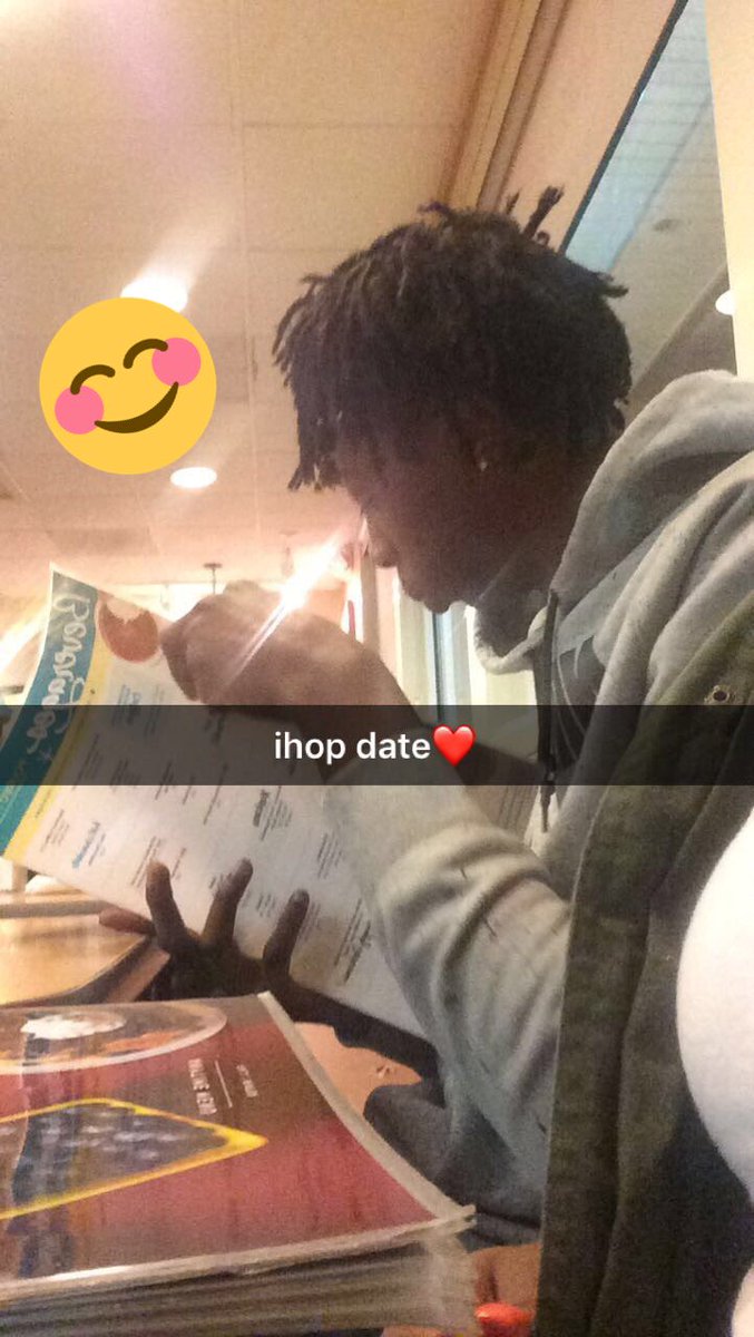 lodaadon's tweet photo. ihop date w/my boo😽🍽🤞🏾💗 #glooo😘 https://t.co/OPDjLvPMpY