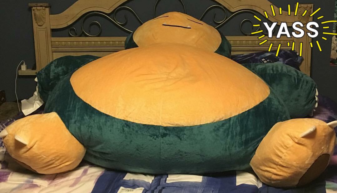 WraithLette's tweet photo. My @thinkgeek @Pokemon #snorlax beanbag chair came in today & I love it 💚😁
#Thinkgeek #Pokemon #BeanbagChair #IFinallyGotIt #ThankGod https://t.co/LWPE8aIddu