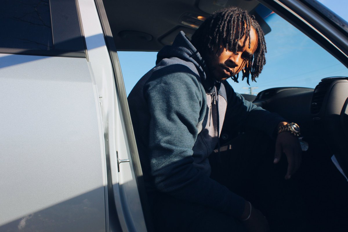 ZackClyburn's tweet photo. If you need a photographer/videographer in Chicago let's work! https://t.co/OEeU2nUbn9