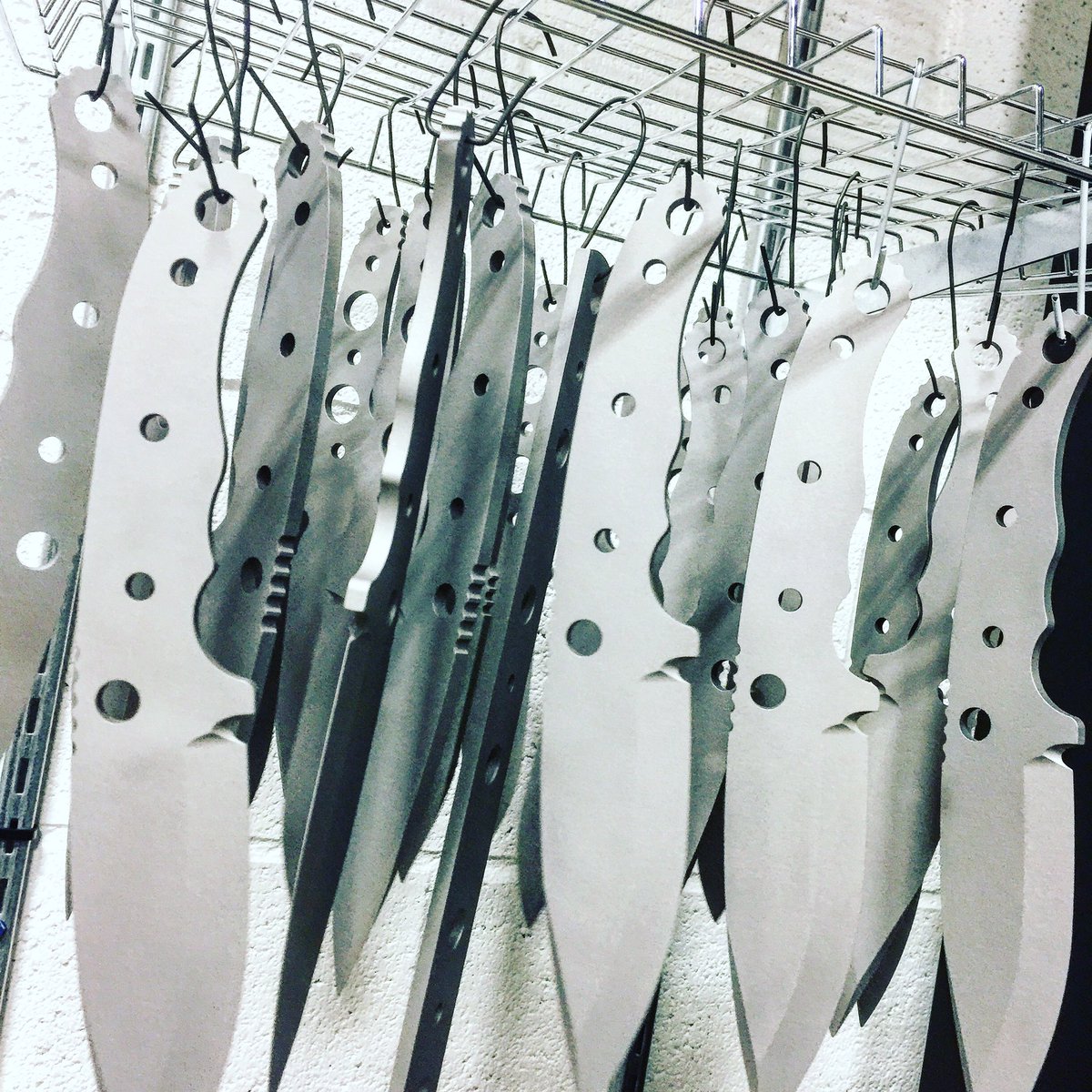 VultureEquip's tweet photo. Say hello to my little friends... #cerakotethatshit #cerakoteslayer #madeintheusa #showemyourbeak #choleramk2 https://t.co/dhQU0Pyycs