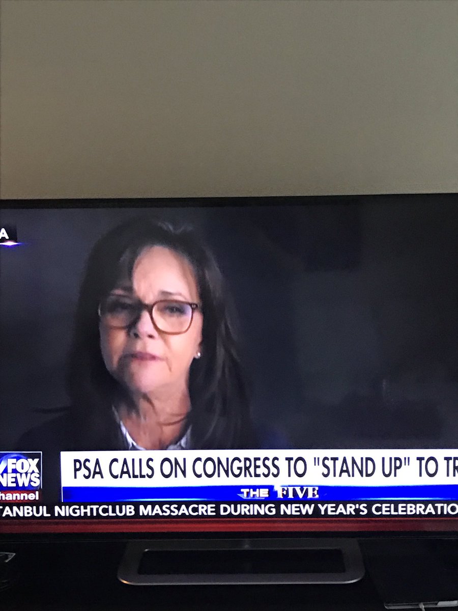 tbreidsr's tweet image. #humanityForProgress ?? Seems more like #IdiotSnowflakesGoneBad suck it up Cupcakes the world changes for the better in 16 days #MAGA