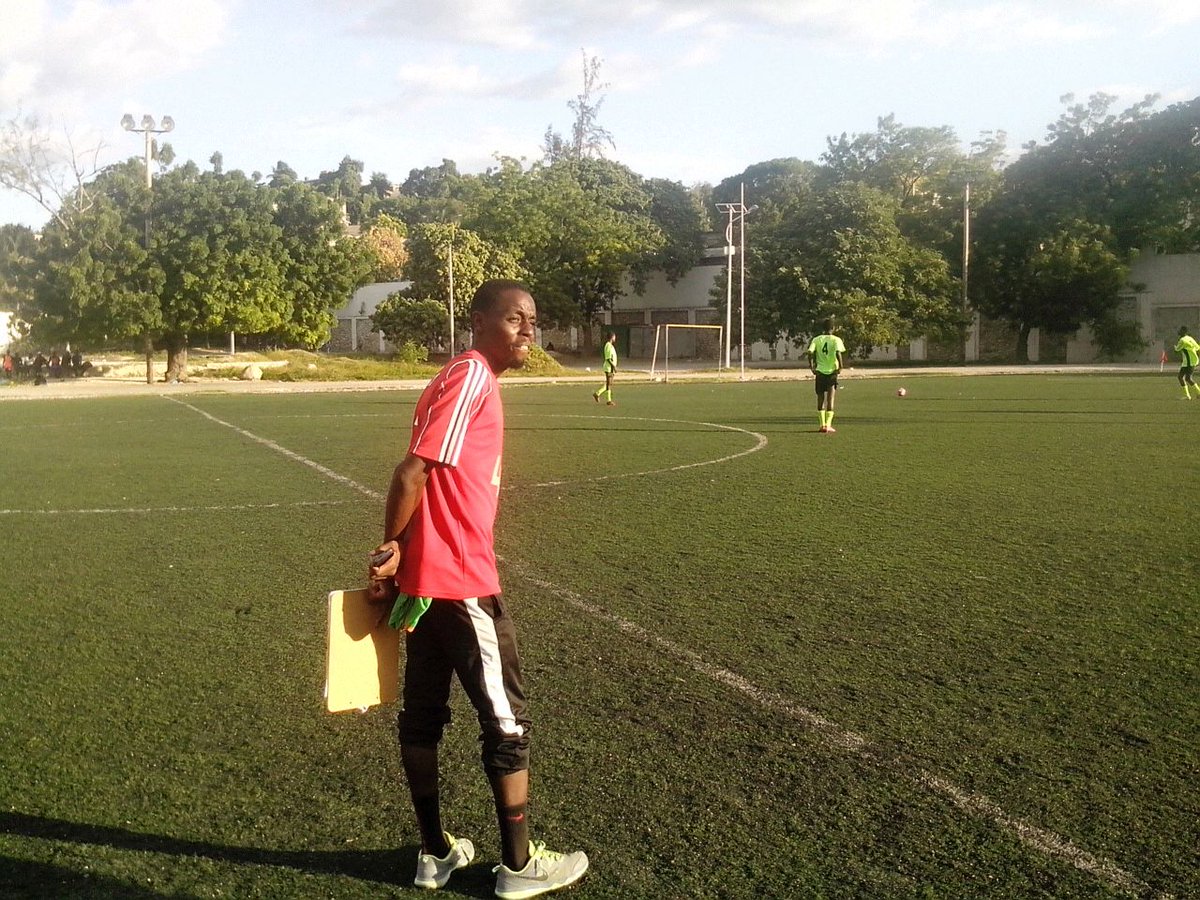 eclairfc's tweet image. Coach Angelo Fleuriné