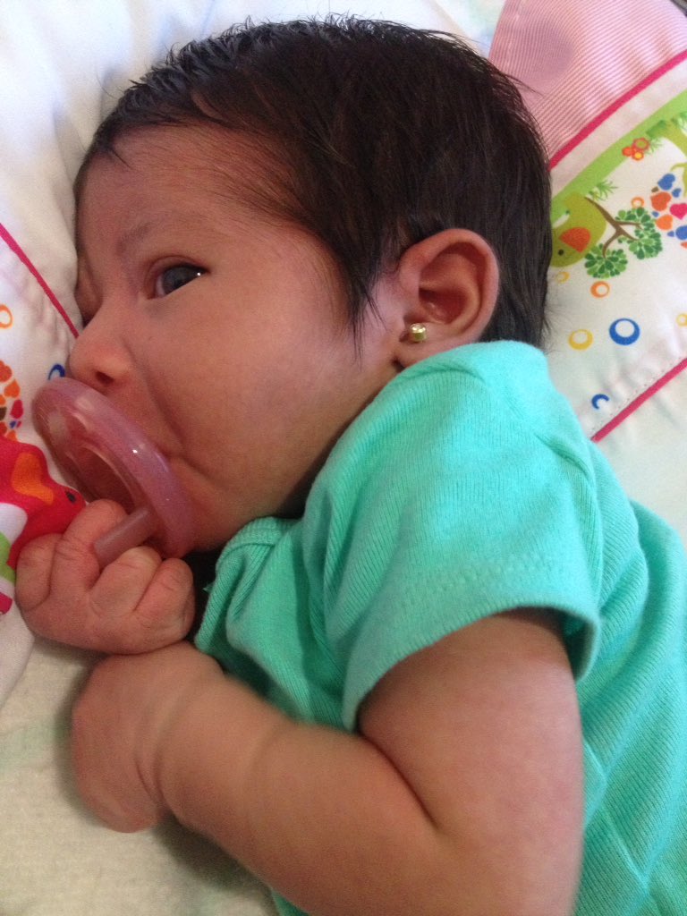 alexandraqg25's tweet photo. Yo soy una tía feliz😍💟 #BabyMathi👶🏻 https://t.co/JwGNUlm7VH