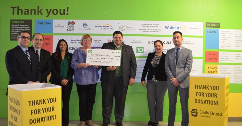 PeterStajan_TD's tweet photo. #EtobicokeCommunity.   TD Bank is excited to part of the communities we serve.  Thanks to @DailyBreadTO for the tour.  Feels great to donate https://t.co/lx0iefFihX