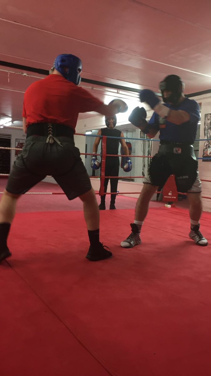 JazzaDickens10's tweet photo. Good sparring in gym with @johnnyquig @Kev_Satch @Shackspeare1 @Harrylfc1999 had to be creative as I left my #boxing boots in the house 😁 https://t.co/EqDM3CJrzb