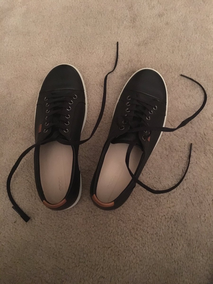 healthythinker's tweet photo. Love wearing my #EccoShoes w comfy #Soft7 tech inside at #CES2017 - I'm all #health all the time lkg at #digitalhealth #wellness https://t.co/LkBIo030nN