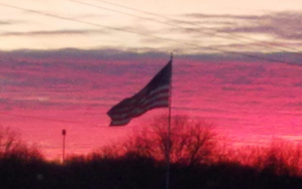 davancharlene's tweet photo. #sunsetBeauty @Byron14News @Eric14news @Dan14News @ErinMeyer14News https://t.co/DvwGvYLruy