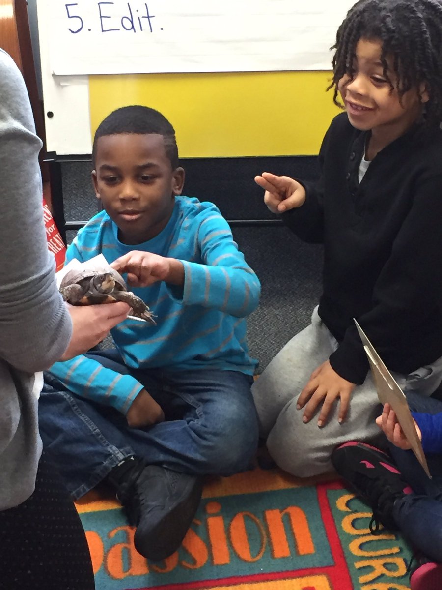 Thank you to the Lutz Museum for an awesome lesson on animal protection! <a href="/MPS_Washington/">MPS Washington</a> <a href="/mpspride/">Manchester Schools</a> <a href="/LutzMuseum/">Lutz Museum</a>