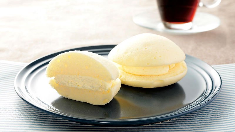 ローソン A Twitter Kiri R クリームチーズを使用した しろふわチーズスフレ です 軽い食感で ちょっとデザートが食べたいときにちょうど良いです ローソン T Co Zpncrxxnse