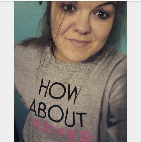 imwideawake30's tweet photo. My new sweatshirt. ๐โค๐ฏ #howaboutnever #loveit #hazeleyes #ponytail #yas https://t.co/NZm4icHlkM
