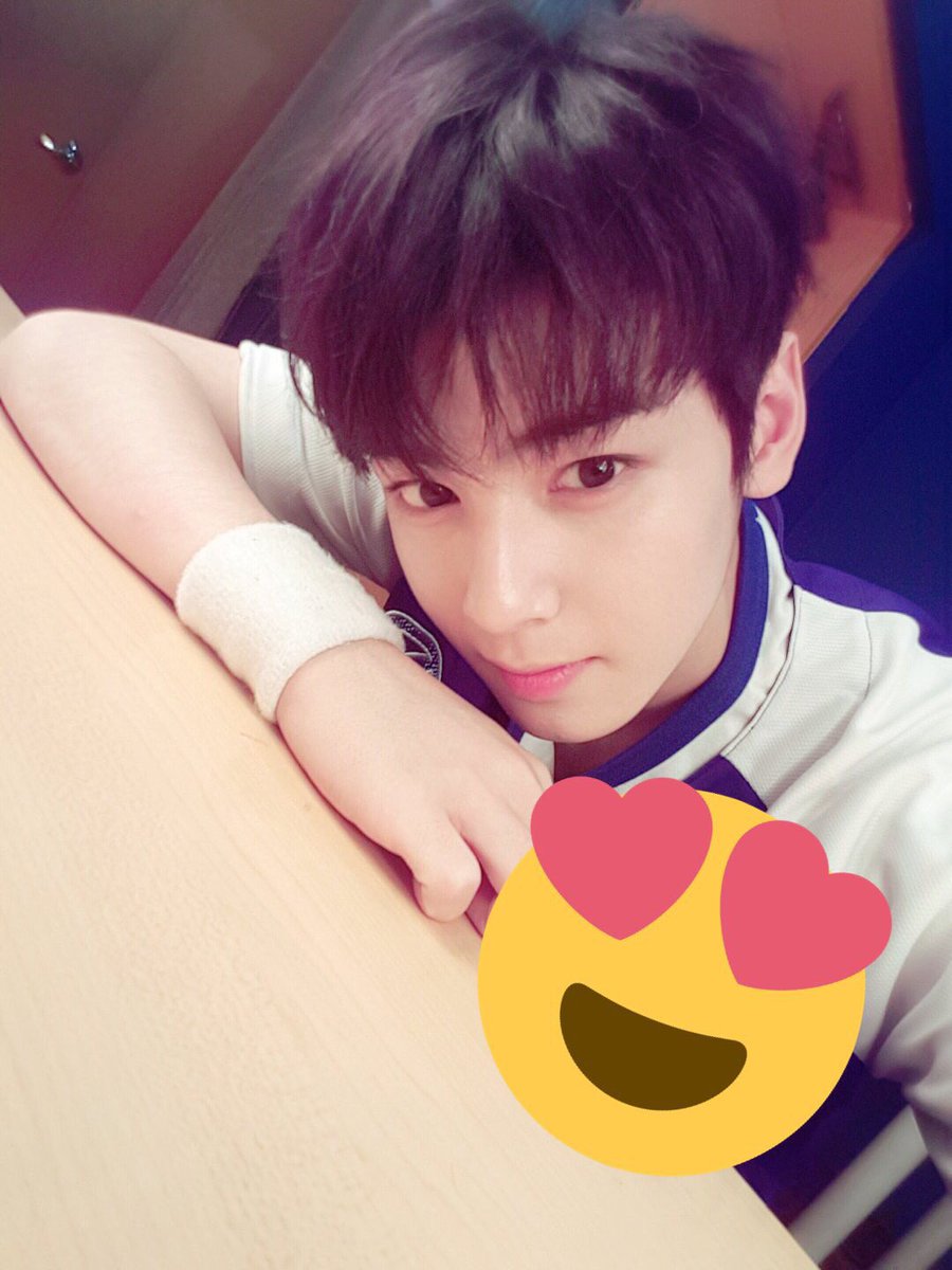 ASTRO_EUWOO's tweet photo. ◎01line

◎うぬよりおーる

◎フォロバ100

#ASTRO好きな人と猛烈に絡みたいのでRTいいねで迎えに行きます #RTでフォローします https://t.co/kLv5Tkwwkc