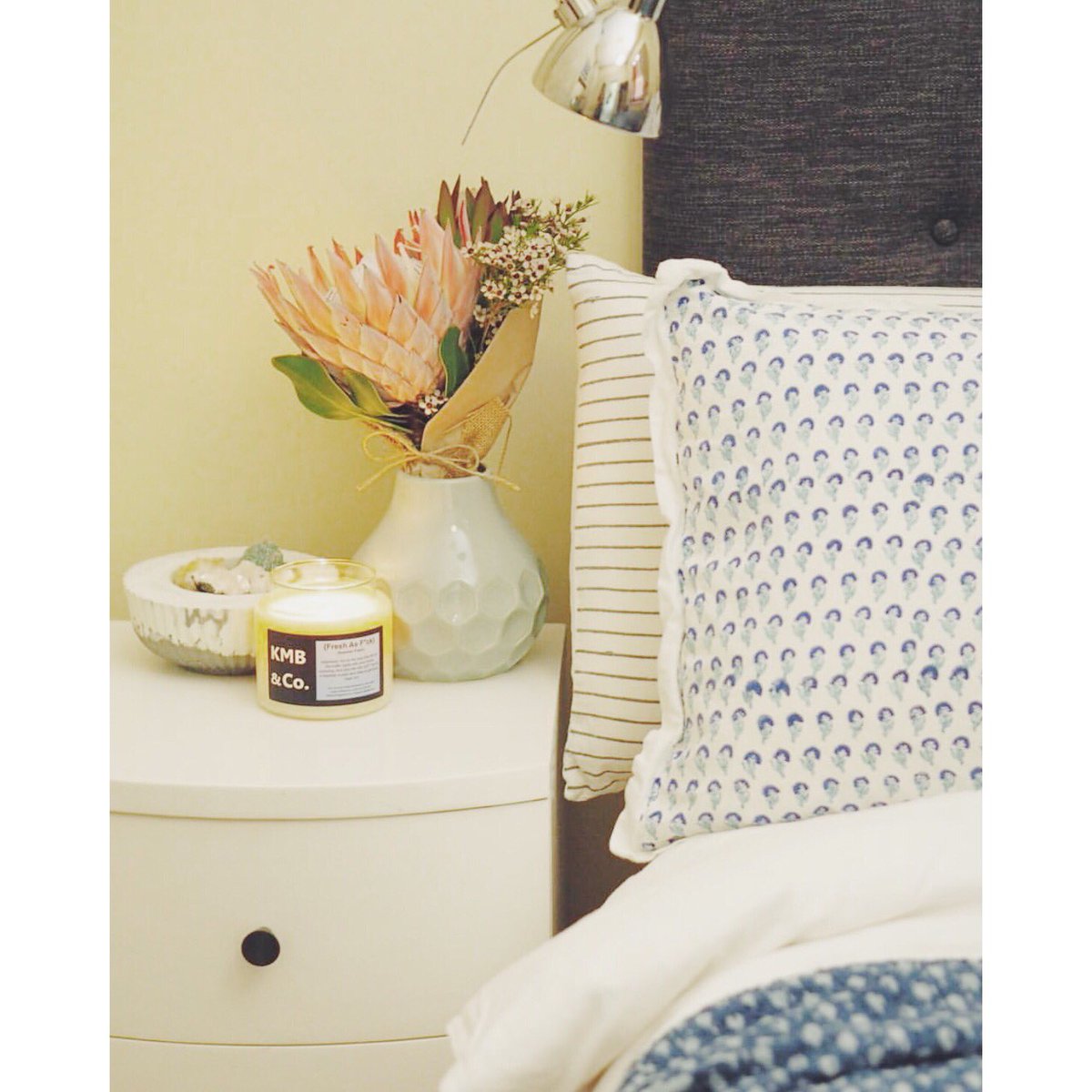 PenelopeCo_Melb's tweet photo. @kmbandco sure knows how to put together a relaxing space✨
#penelopeandcomelb #madeinmelbourne #concretedecor #kmbandco #concreteandcrystals https://t.co/WehAUKkePz
