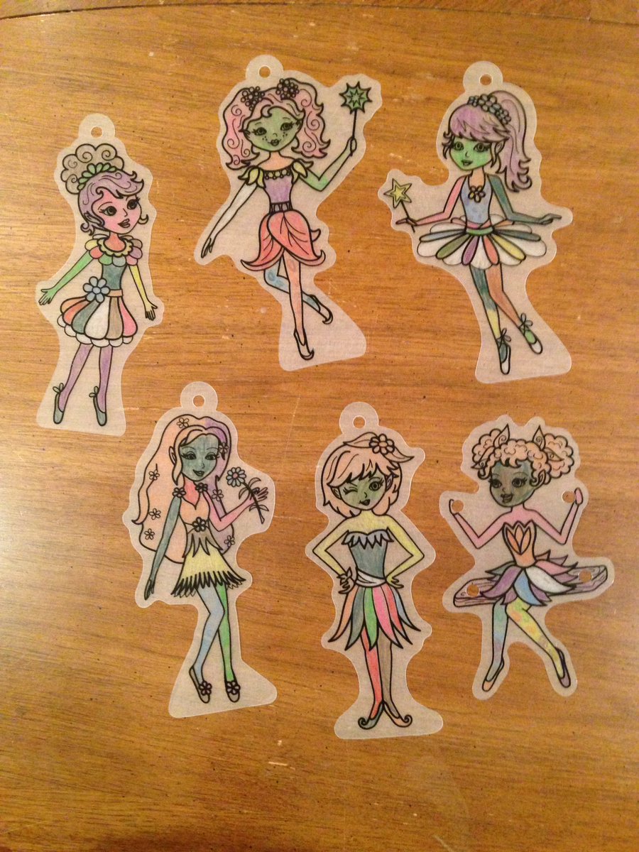 lizwrites2's tweet image. Who wouldn&apos;t want to create a few Shrinky Dinks! #unpluggedfun #parenting
