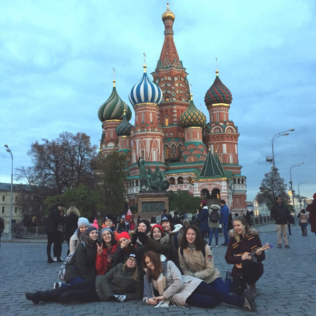 joshler_boy's tweet photo. Thanks #twentyonepilots for visiting Russia! 
We are truly #BestFanArmy and we'll prove it  at #iHeartAwards 
@skeletonclique @RUSClique https://t.co/Sid97nQXvW
