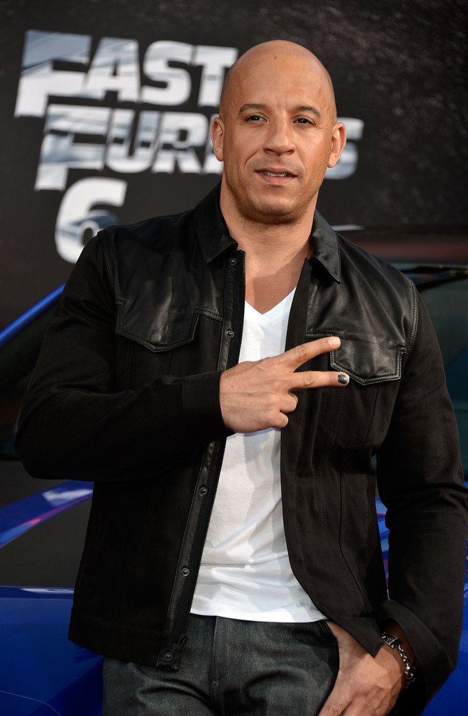 How many books does <a href="/rgay/">roxane gay</a> have on our Great 2017 Book Preview?

themillions.com/2017/01/most-a…