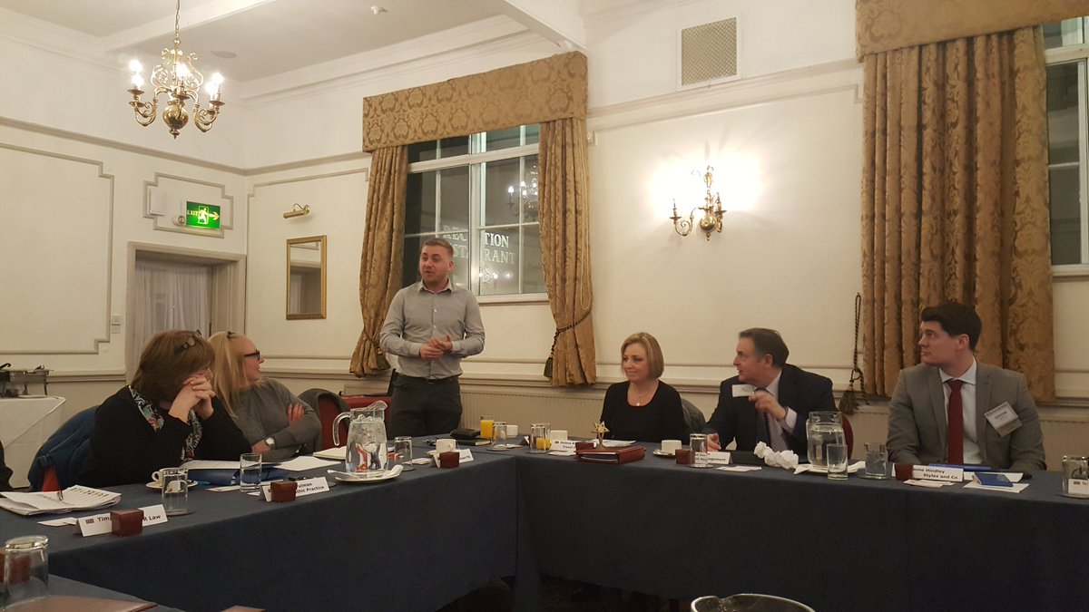 BNIFocus's tweet photo. We start the New Year by sharing our 2017 business goals #bni #lymm #edslot https://t.co/kGk7pn8suS