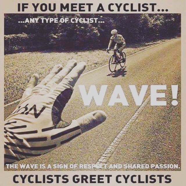pariacc's tweet photo. Be nice : say hi #cycling #bikelife https://t.co/91pUvy2B80