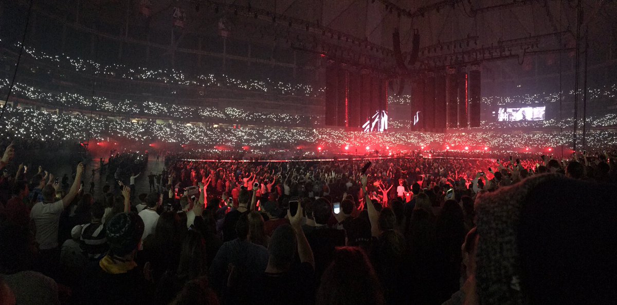 UnfortunateVol's tweet photo. #groupsriracha is the best out there 👆🏼@passion268 https://t.co/ID8xgCeeQr