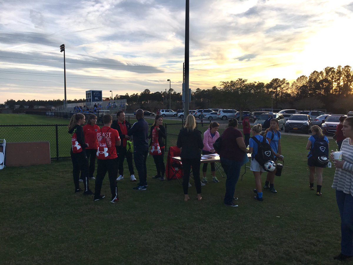 jacksonville_fc's tweet photo. Great Day 1 of @BeastModeSoccer Total Soccer Development Camp @ArmadaFCYouth. @JaxArmadaFC #BeastModeArmadaYouthFC @USClubSoccer https://t.co/ymmCZUnZNS
