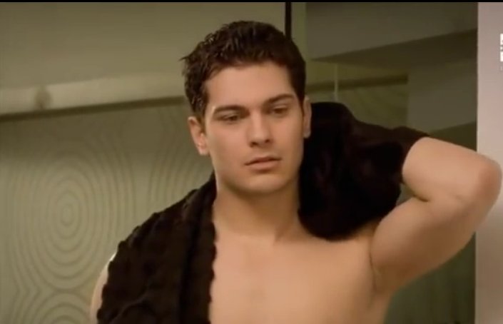 MoreCortez4's tweet photo. #ElSecretodeFeriha #Gunse confiesa la verdad a #Emir #CagatayUlusoy #Femir #Hande https://t.co/4AZWhHYyV1