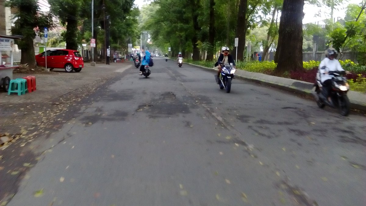 ReadyE_official's tweet photo. Pukul 11.12 jl Jakarta Terpantau Lengang - Ready BC 1 #trafficmalang @Edunewsfm @official_itv https://t.co/KGL8mcgNj5