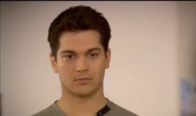 MoreCortez4's tweet photo. #Gunse le dice a #Feriha que olvide a #Emir pero ella no puede 💔💔💔 #ElSecretodeFeriha #HazalKaya #CagatayUlusoy #Femir https://t.co/mSWMp7coDy