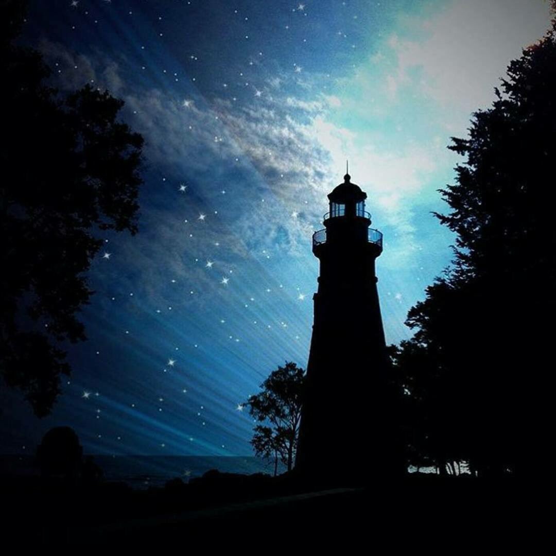 We live a lucky life here on the Marblehead peninsula. 
Photo credit: @itsdanielzhou