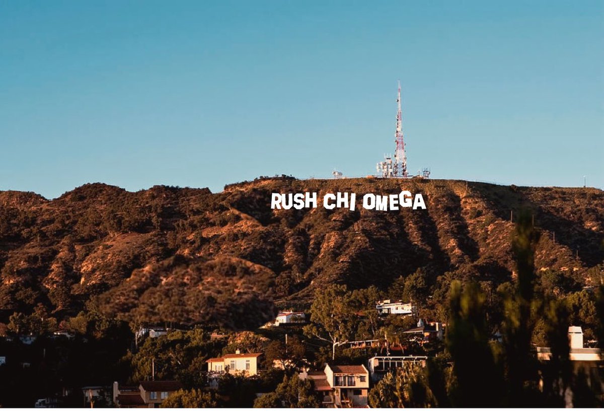 laurmccandless's tweet photo. wow I can't believe they changed the hollywood sign again https://t.co/N7SPLeRhjL