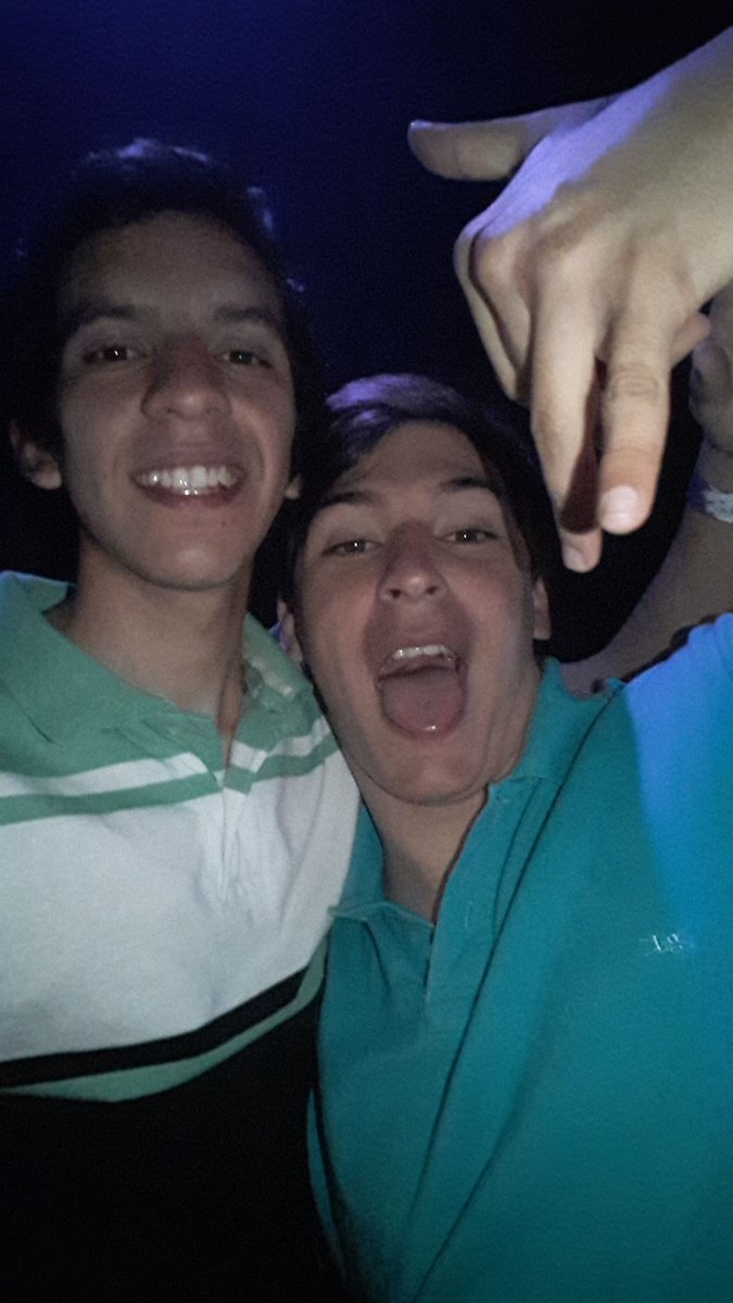 FerCastro62's tweet photo. mi cumpa del tc @CarlosRoude #imposibleolvidar #rompemotodo #cergio #pedito https://t.co/tBLWjAedKf