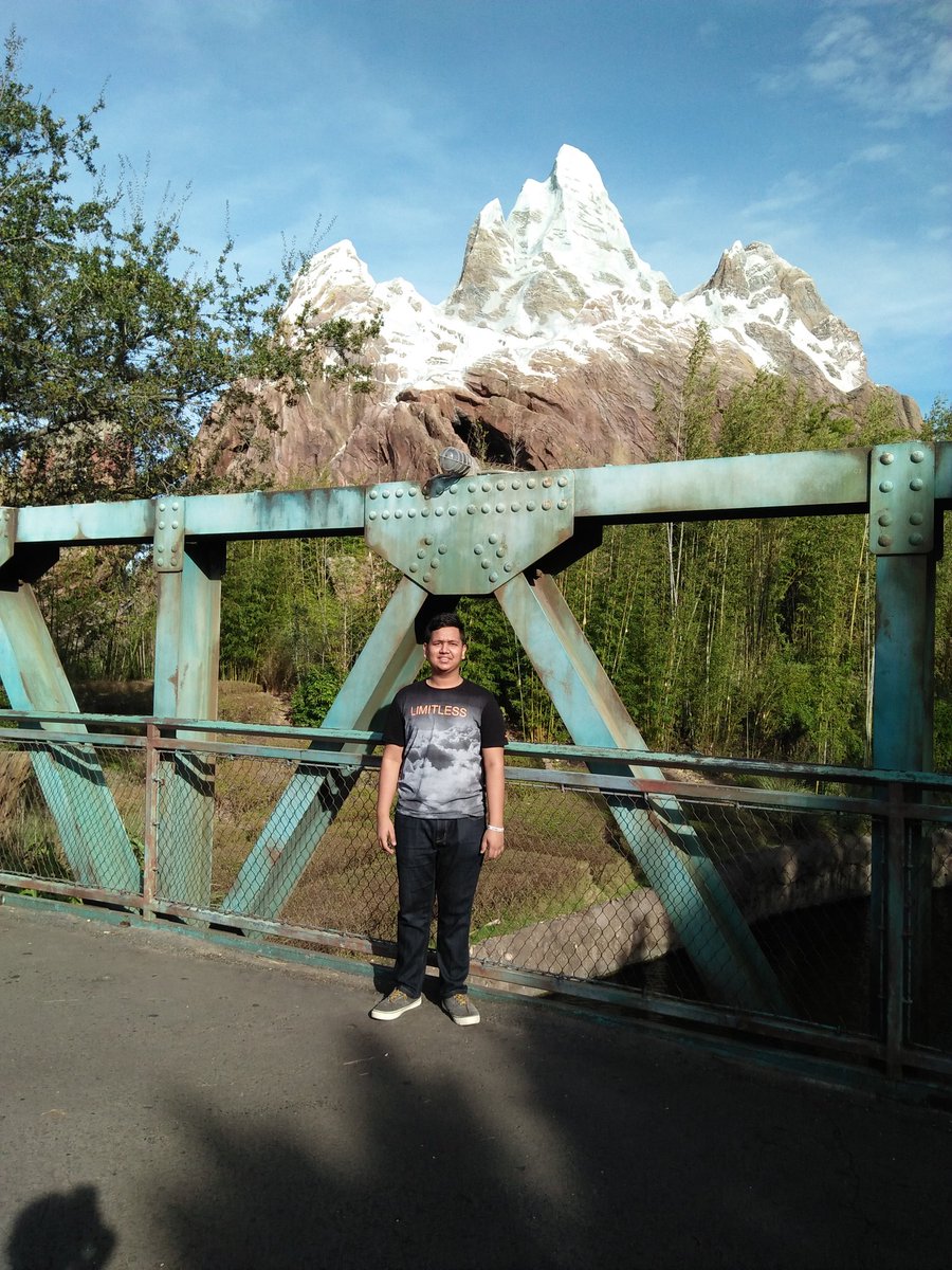 AR_Rafiul's tweet photo. Disney land,  wonderful experience. Thanks to @YESAlumniBangla @AFSUSA_Chicago @AC_Global @AFSUSA_Chicago https://t.co/jap06gKtbE