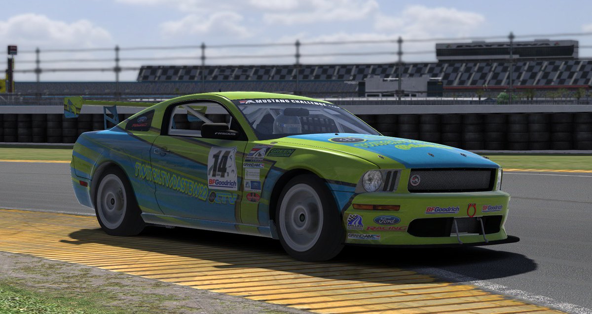 dastew's tweet photo. Roar Before the 24 paint is done. Sponsors: Off Camber TV (@Off_CamberTV), https://t.co/y4V2ENH9m5 and Road Kill Racing (@RacingRoadkill). https://t.co/5eDQ0cenPq