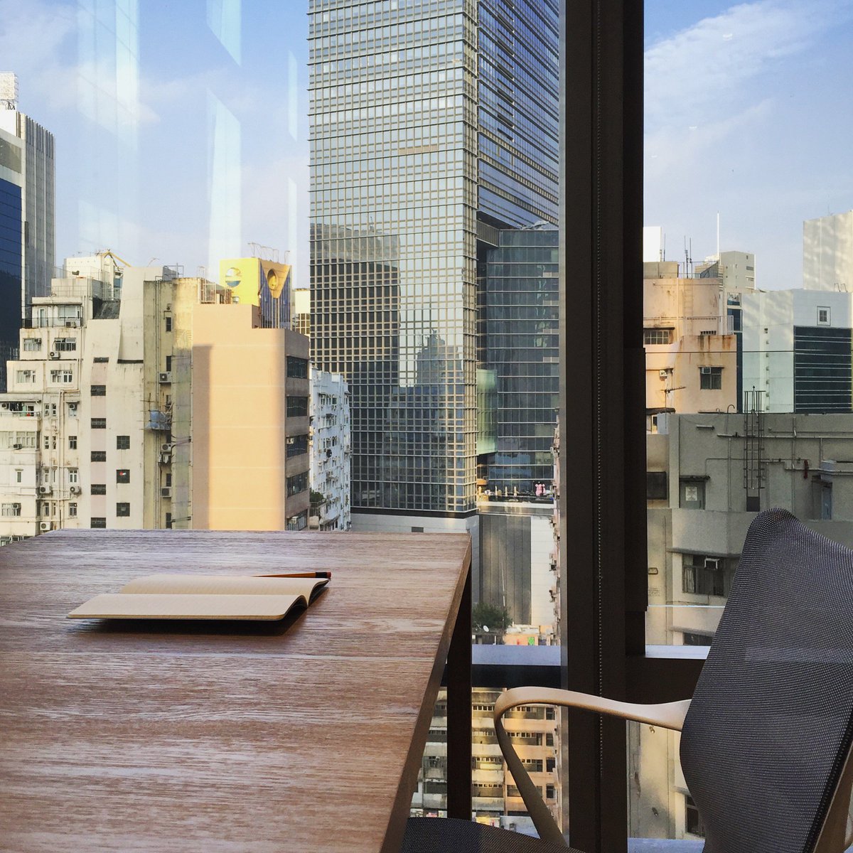 TWP_Global's tweet photo. It’s great to be back in office! #happynewyear #2017 #backtowork #awonderfulyearahead #theworkproject #officeview #workbetterlivebetter https://t.co/yycTUtmUy3