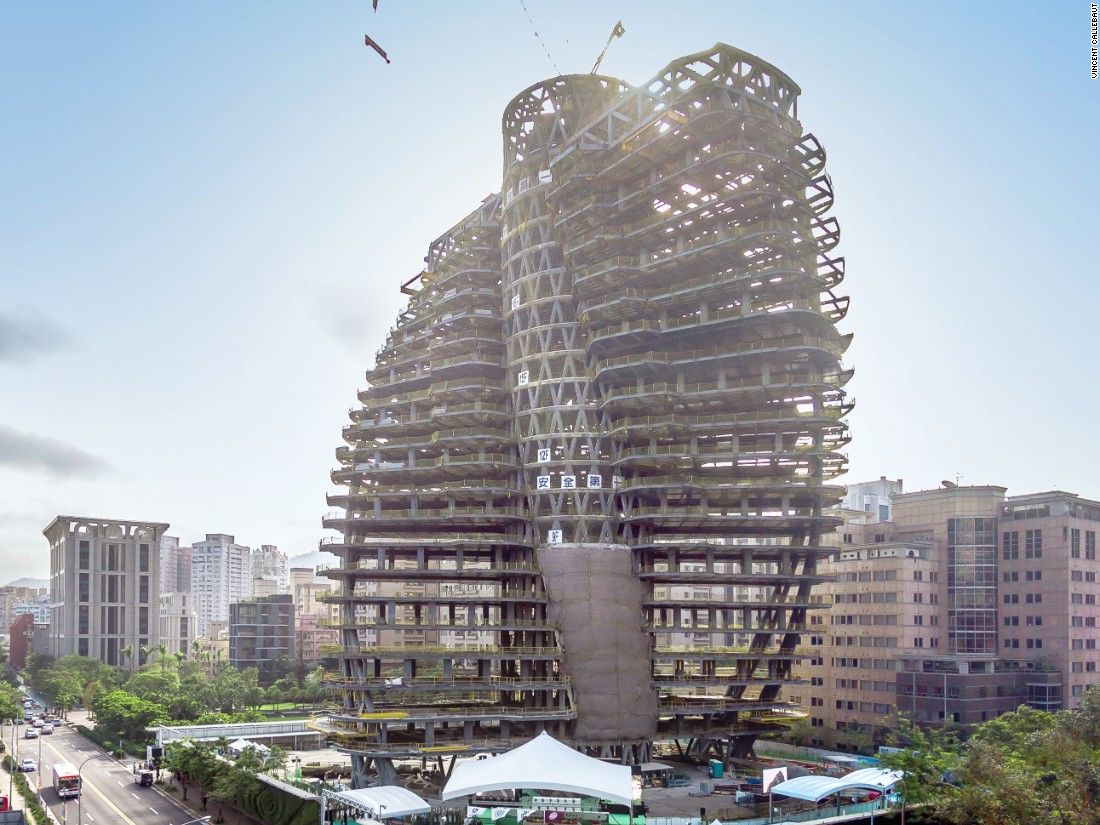 The carbon-eating tower by <a href="/VCALLEBAUT/">VINCENT CALLEBAUT ARCHITECTURES</a> is rising in the East 
#Taipei #Taiwan
via <a href="/CNNStyle/">CNN Style</a>
buff.ly/2hSZ8dy