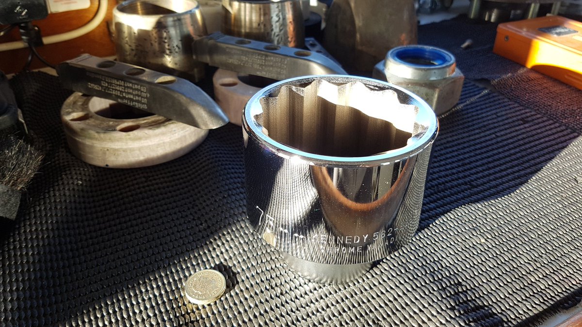 HayesMarineUK's tweet photo. New socket arrived this morning ready for fitting couplings next week. #bignuts #BigEngineering #toolsfor2017 https://t.co/3DeTqlCO68