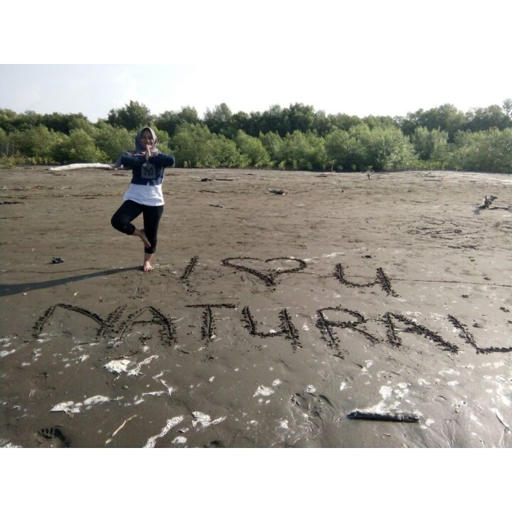 NPS_Ani's tweet photo. I love you now, tomorrow and forever guyss @nisaaaa25 @Ratnana28 @novyanuraeni 😘😘👭👭 https://t.co/JfgVElcq4J