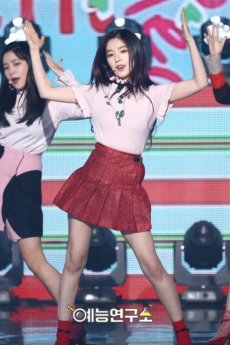 5REDVELVET's tweet photo. 170105 MBC Music Core website update with RED VELVET

IRENE (1) https://t.co/hrMcb8Q1zQ