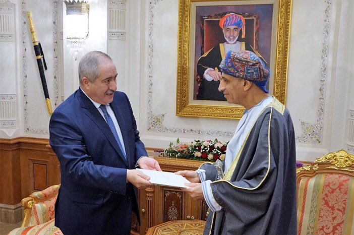 جلالة السلطان المعظم يتلقى رسالة خطية من جلالة الملك عبدالله الثاني بن الحسين تتضمن دعوة جلالته لحضور مؤتمر القمة العربية المقبل فى الاردن.