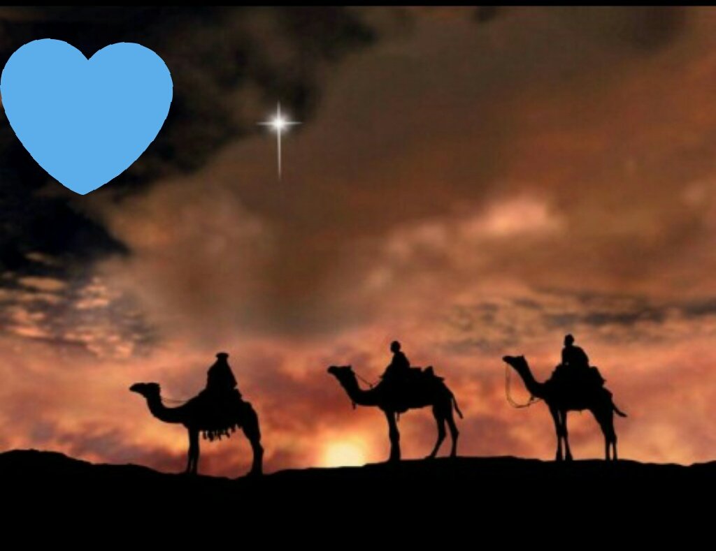 pp_borriol's tweet photo. .@pp_borriol @IbanPauner @CVilarrocha @jmvadebo @sayopc @monicabernat 
Deseamos que en esta noche mágica vuestras ilusiones s hagan realidad https://t.co/cKx6UbCSCn