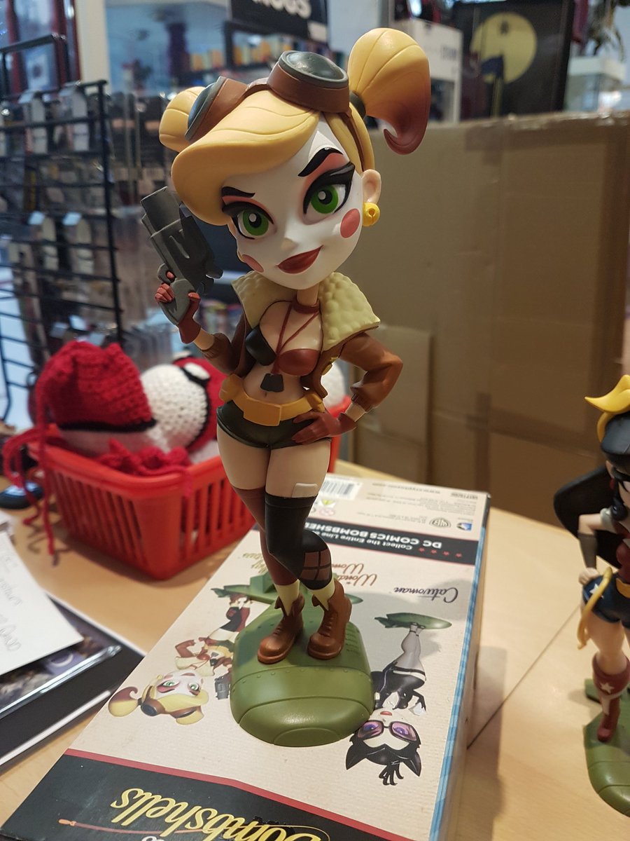 MovingPicDevon's tweet photo. Awesome #dcbombshell vinyl statues avaulable instore and online now #HarleyQuinn #Catwoman #WonderWoman #dccomics https://t.co/jif6FhZpgp