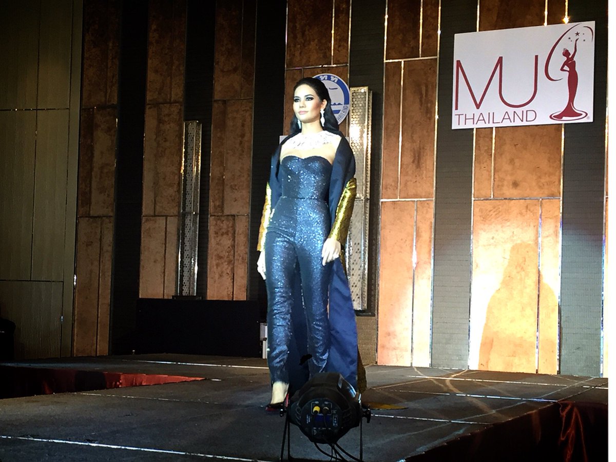 tnnthailand's tweet photo. เผยโฉมชุดประจำชาติ MU 2016 เตรียมเฉิดฉายบนเวทีการประกวดนางงามจักรวาล
#JewelofThailand #MUT2016 #MissUniverse #TNN24 #ช่อง16 https://t.co/5Jkf4nw7fs
