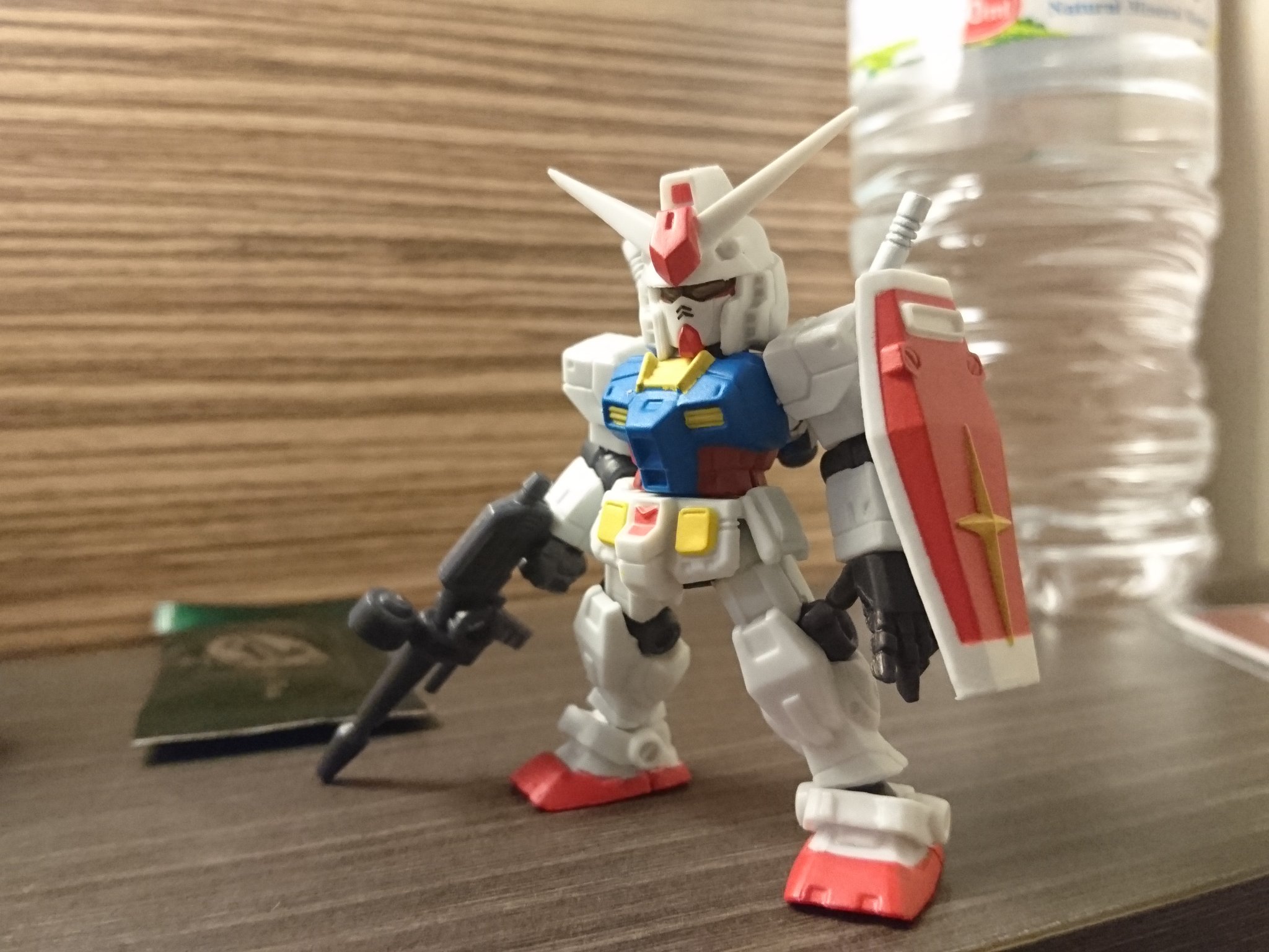 奈んでも 紅のドゥーチェ ガンダムの500円ガチャを発見し 興味本意でやって組み立てたけど ぱねぇっすバンダイさん モビルスーツアンサンブル ガンダム ガチャガチャ T Co Aza3uwgqve Twitter