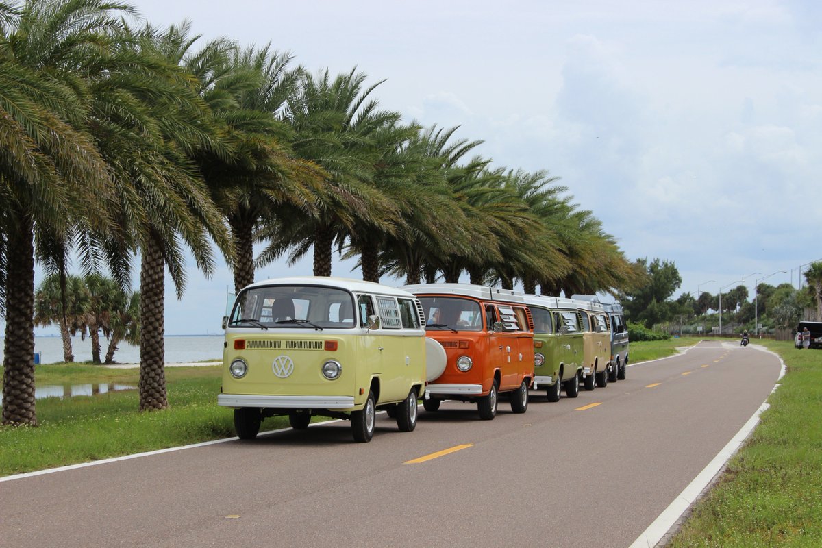 DoetsReizen's tweet photo. Reizen in een tijdmachine door het tropische #Florida met een klassieke #VW bus van Florida Oldscool Campers. Uniek! https://t.co/S71R0cWF5h https://t.co/8wljGAjHrV